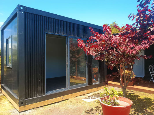 Cabin house 4x3 with beautiful window and outside decoration