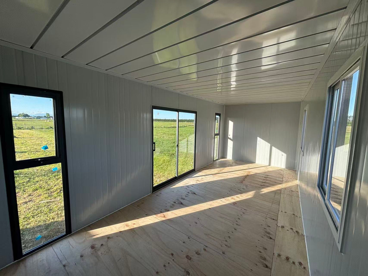 cabin house 7x3 with insulating roofing